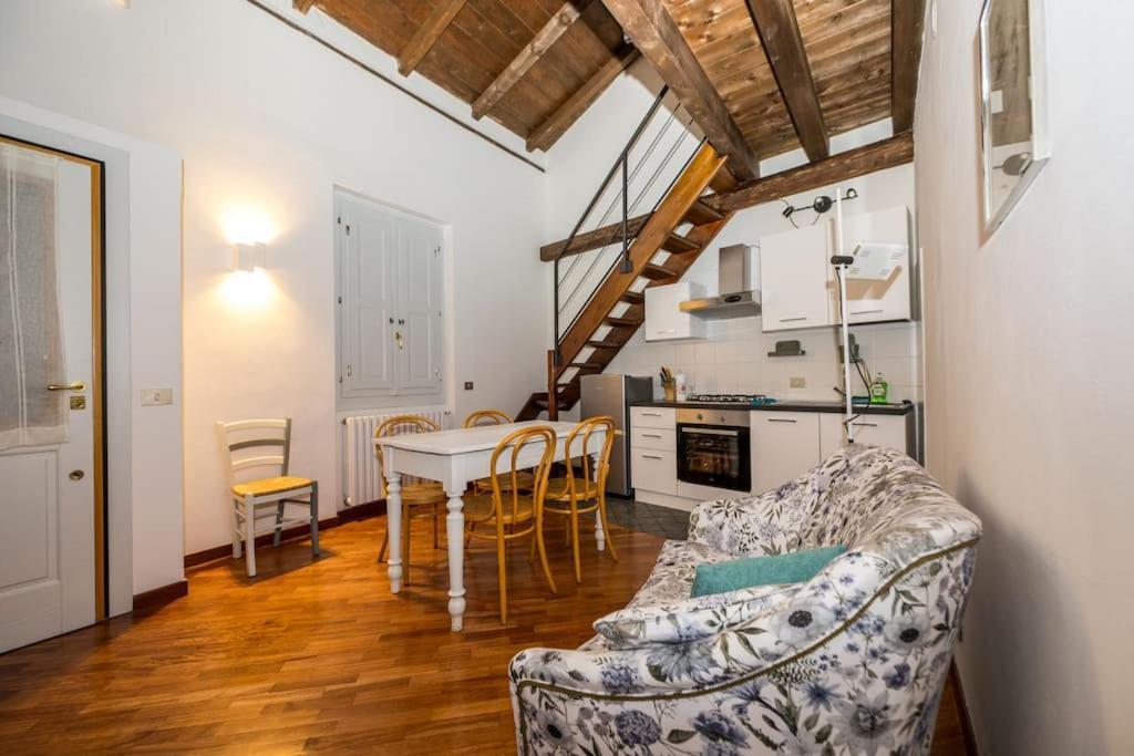 Wonderful Two Floors Apartment Milan Exterior photo